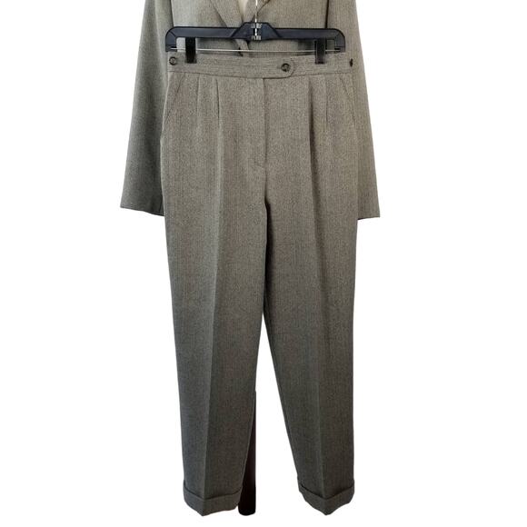 Harve Benard Pleated Pants Suit   Gray Chevron Lined Light Wool Excellent 10 P - Picture 4 of 7